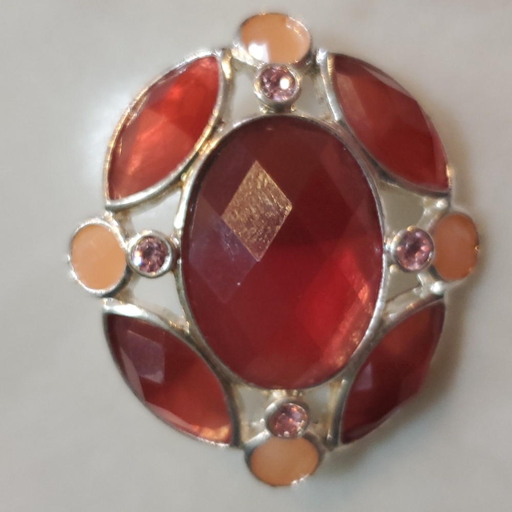 Brooch - Picture 3 of 3